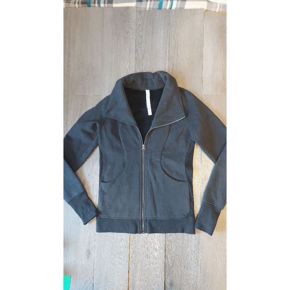 Women's Black Fleece Jacket - Picture 3 of 11